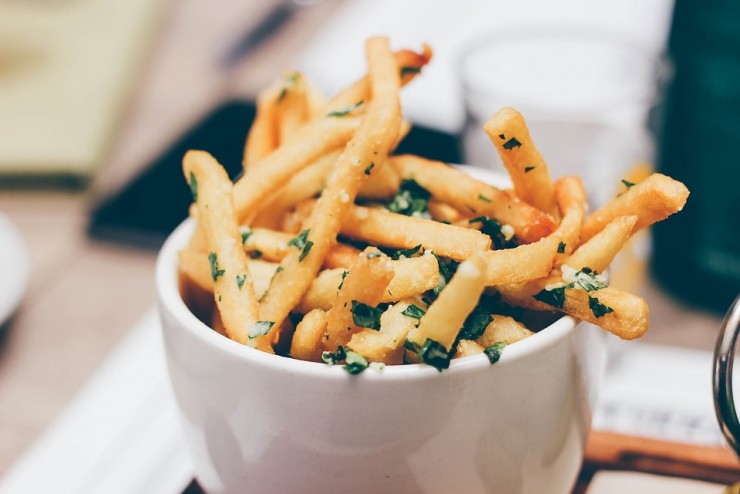​Frire sans huile c'est possible avec la friteuse sans huile !